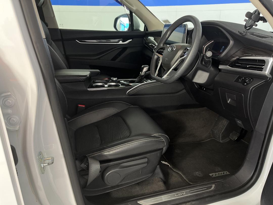 Photo '16' of LDV D90