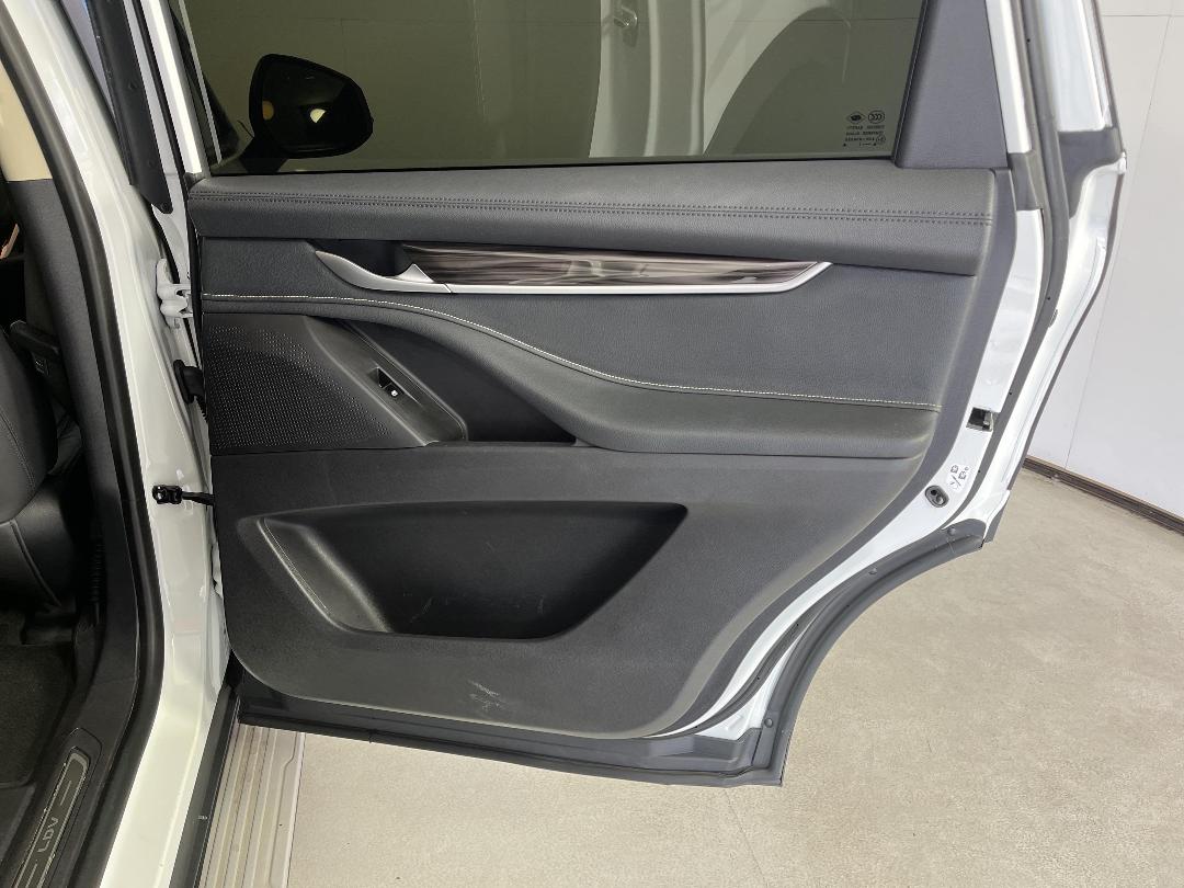 Photo '19' of LDV D90