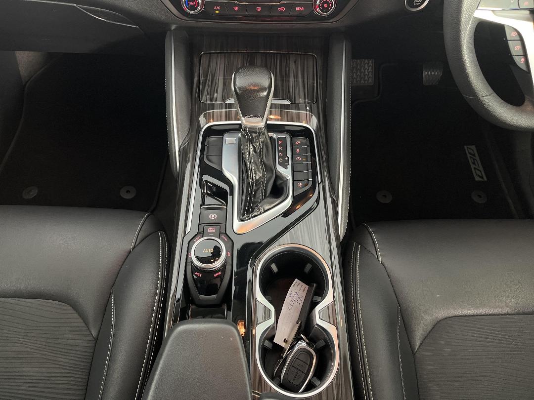 Photo '18' of LDV D90