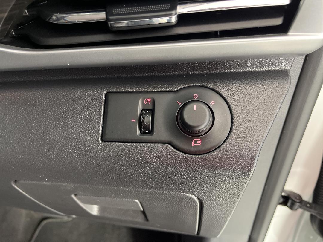 Photo '30' of LDV D90