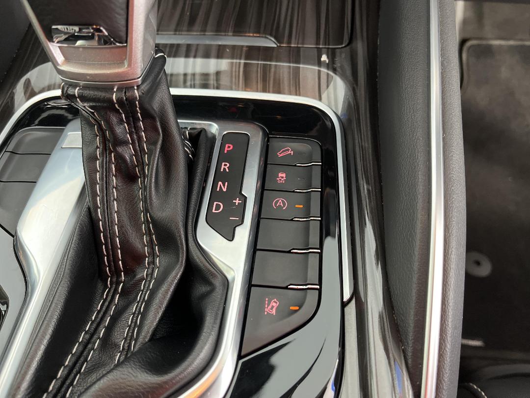 Photo '33' of LDV D90