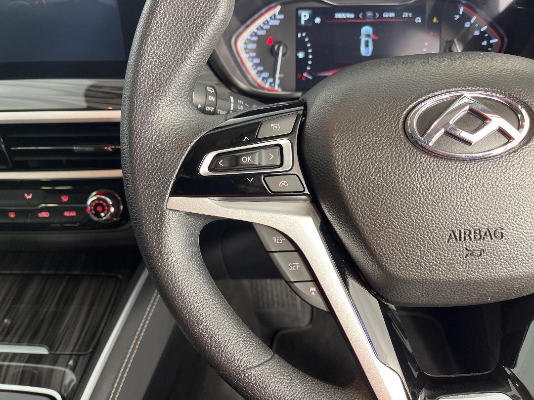 Photo '32' of LDV D90