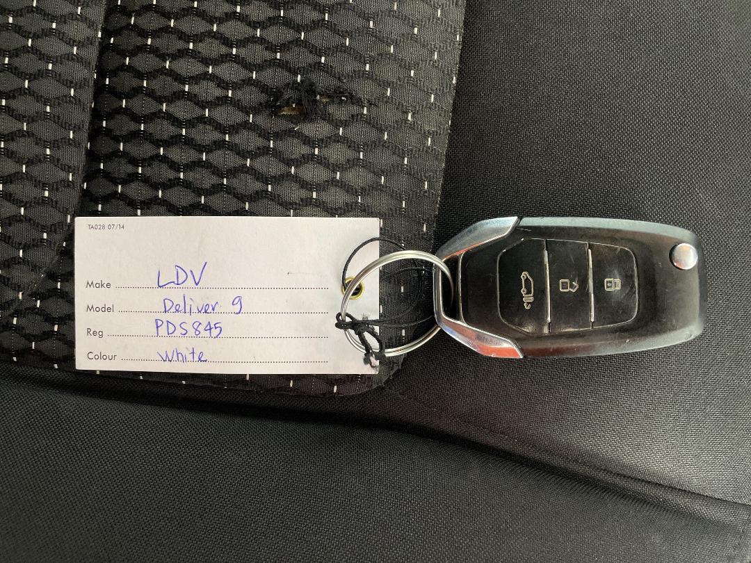 Photo '21' of LDV Deliver 9