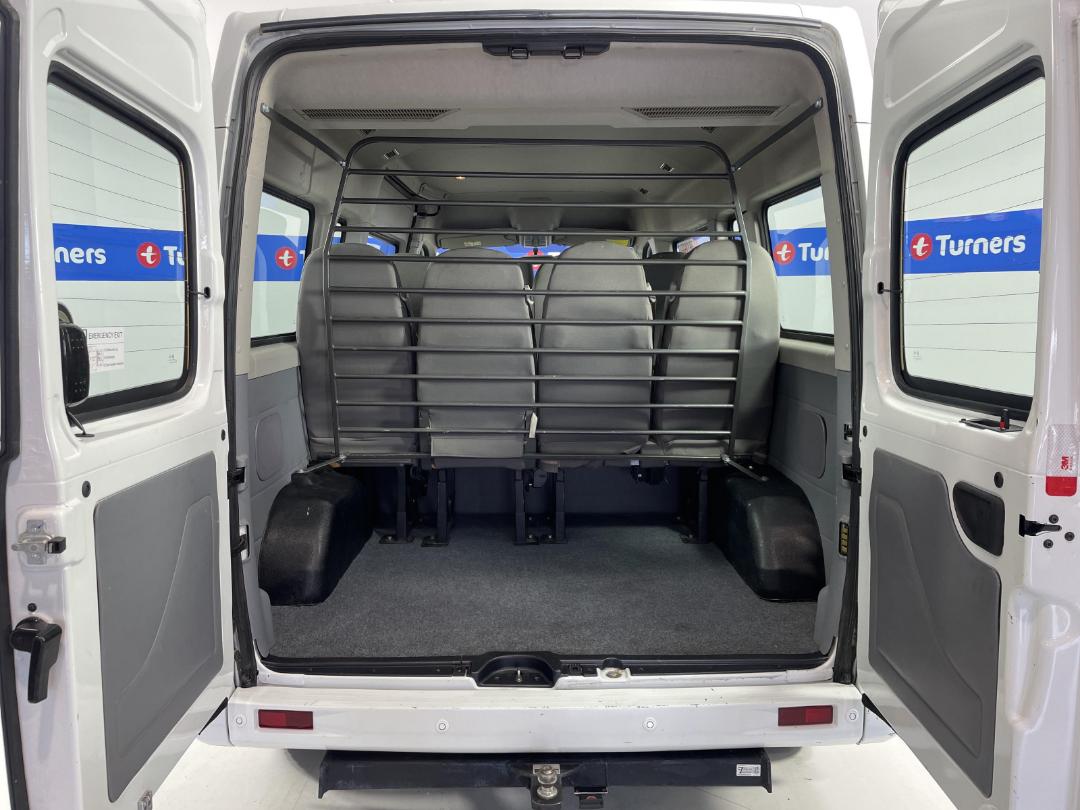 Photo '14' of LDV V80