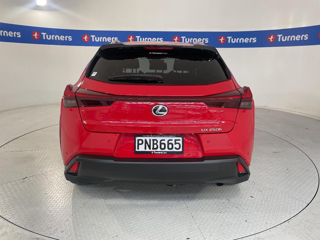 Photo '6' of Lexus UX250H