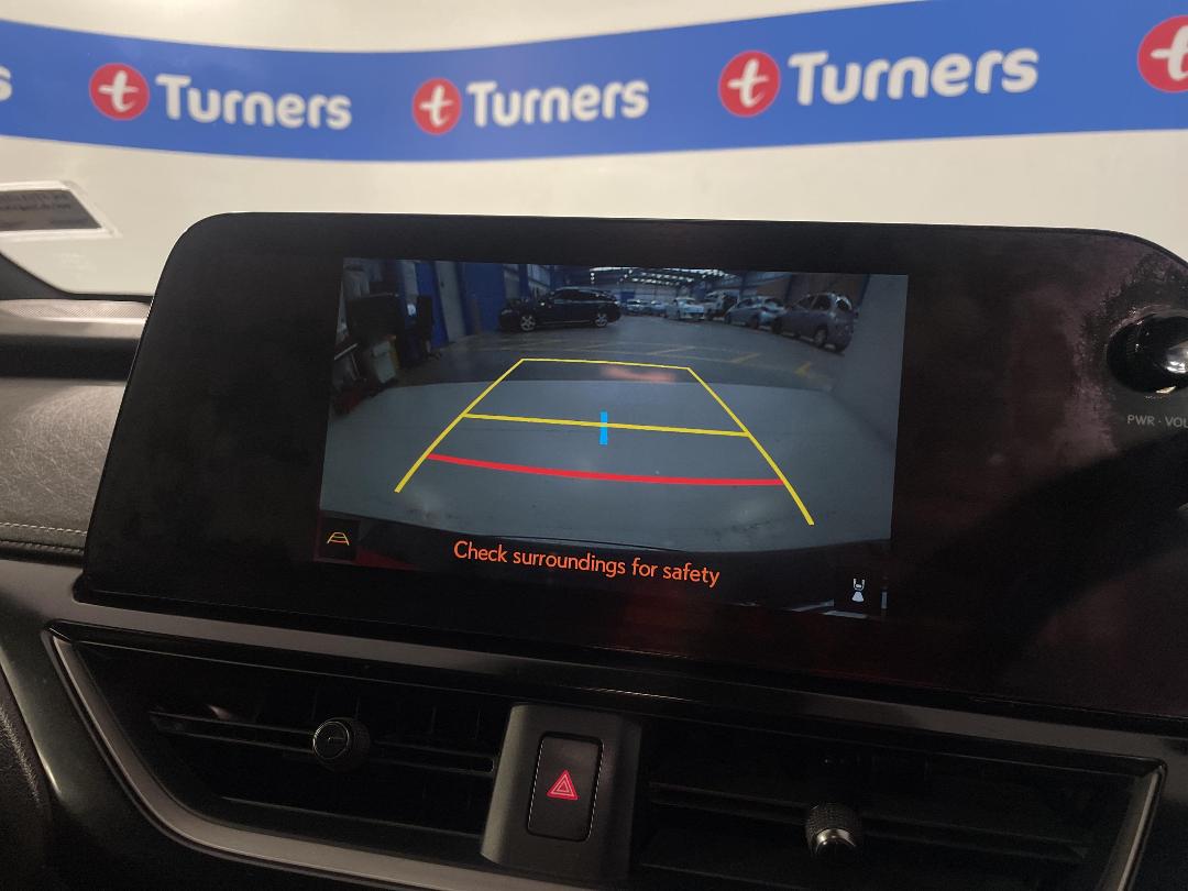 Photo '30' of Lexus UX250H