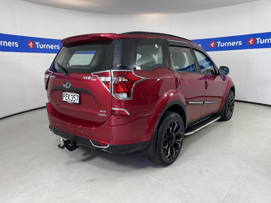 Photo '7' of Mahindra XUV