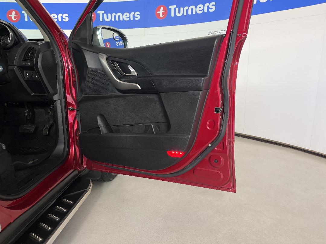 Photo '15' of Mahindra XUV