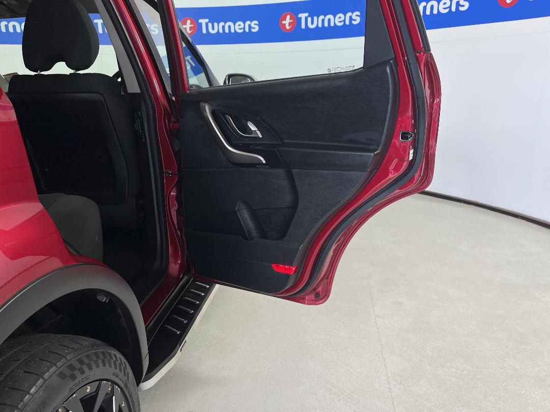 Photo '19' of Mahindra XUV