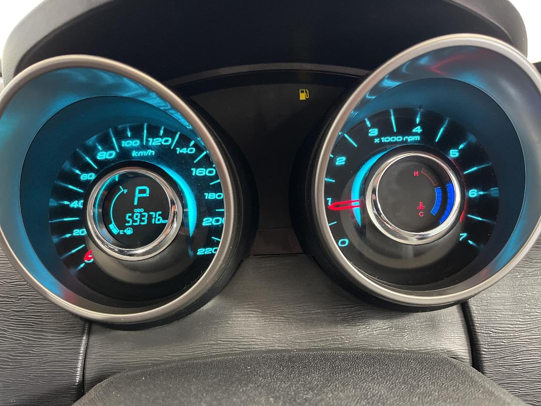 Photo '21' of Mahindra XUV