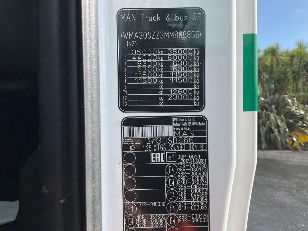 Photo '46' of MAN TGS 35.480   8X4 Flat Deck Crane