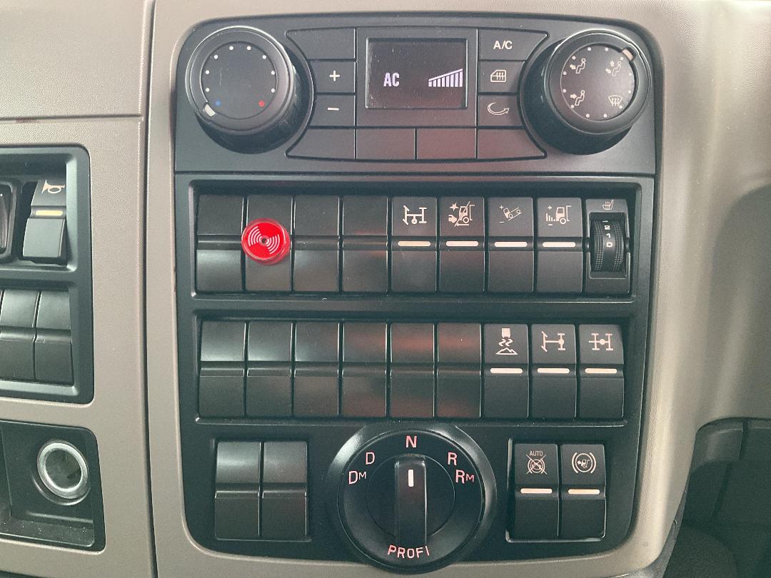 Photo '18' of MAN TGS 35.480   8X4 Flat Deck Crane