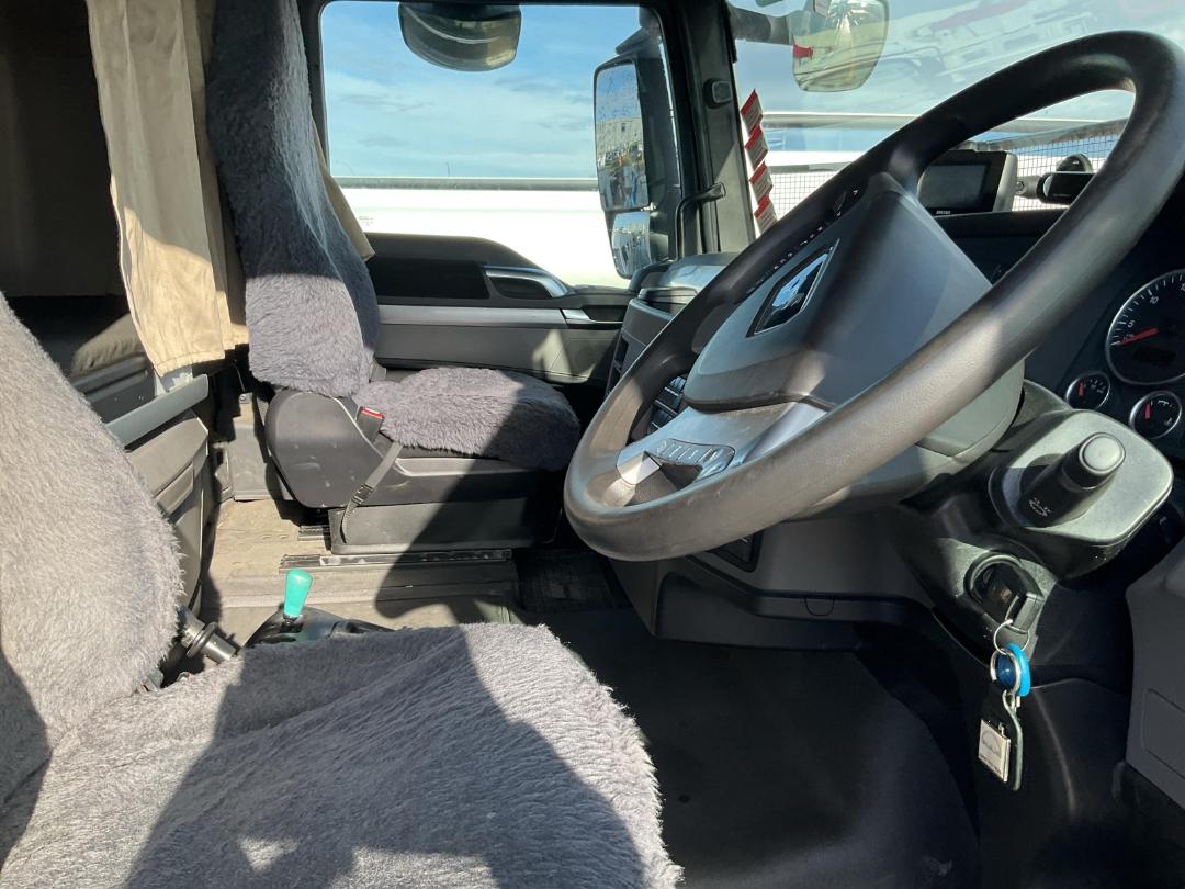 Photo '11' of MAN TGX 35.540    8X4 BL Curtainsider