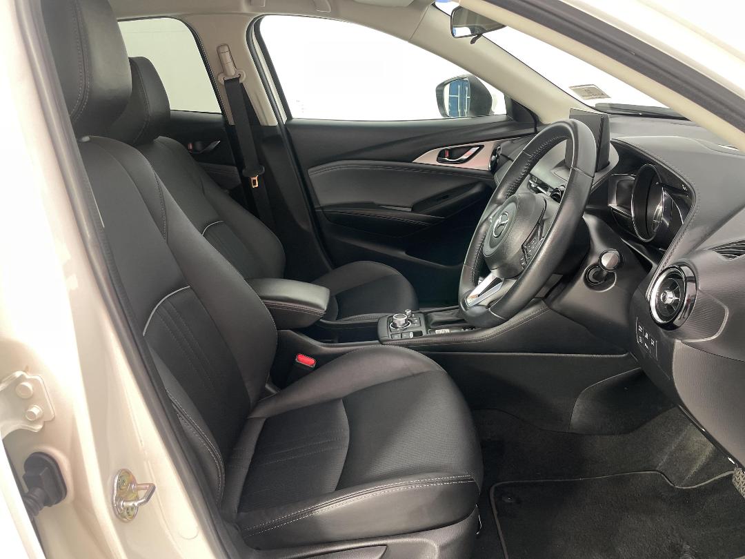 Photo '16' of Mazda CX-3