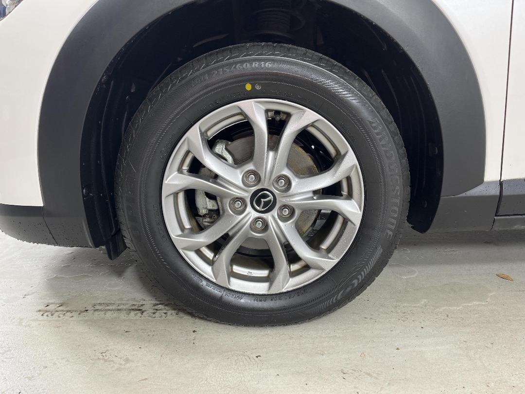 Photo '10' of Mazda CX-3