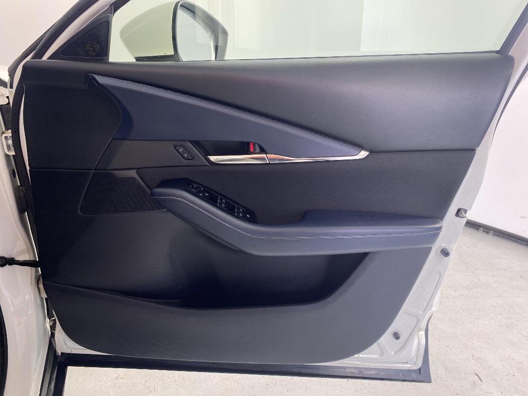 Photo '15' of Mazda CX-30