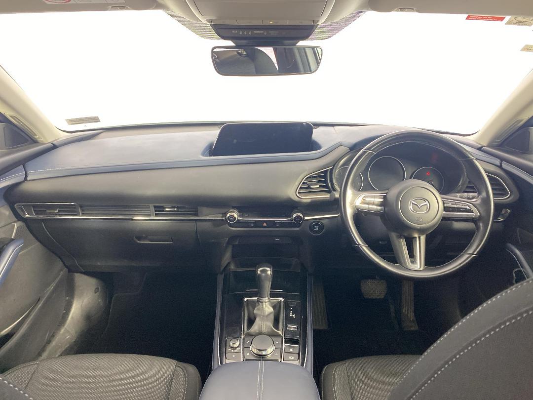 Photo '17' of Mazda CX-30