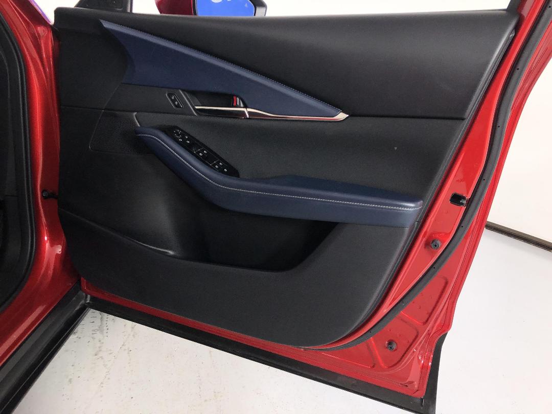 Photo '15' of Mazda CX-30