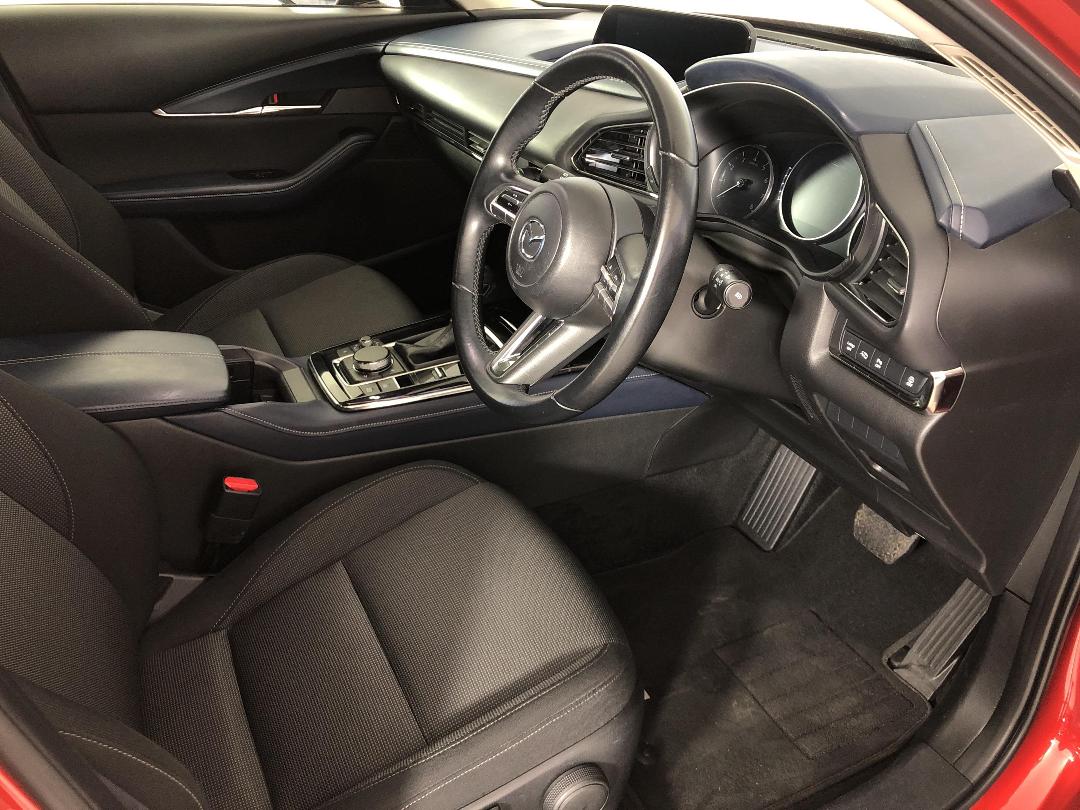 Photo '16' of Mazda CX-30