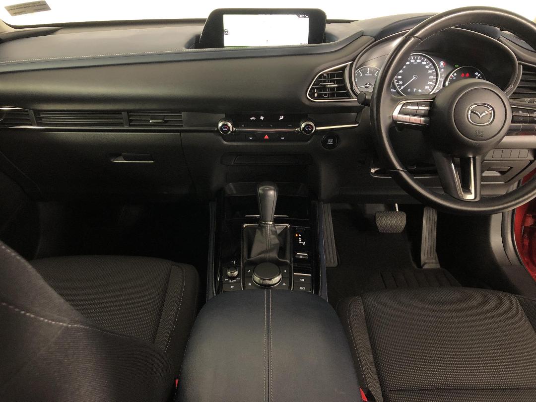 Photo '17' of Mazda CX-30