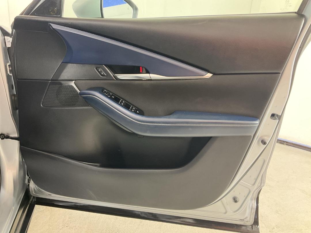 Photo '15' of Mazda CX-30