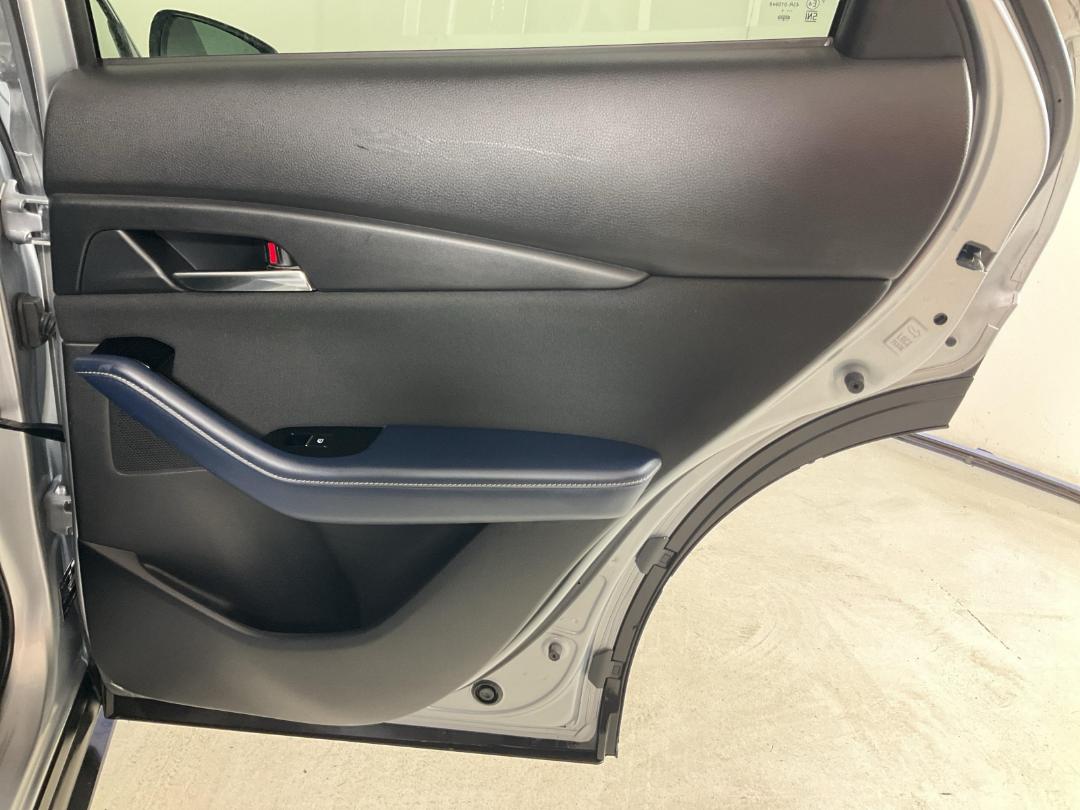 Photo '19' of Mazda CX-30