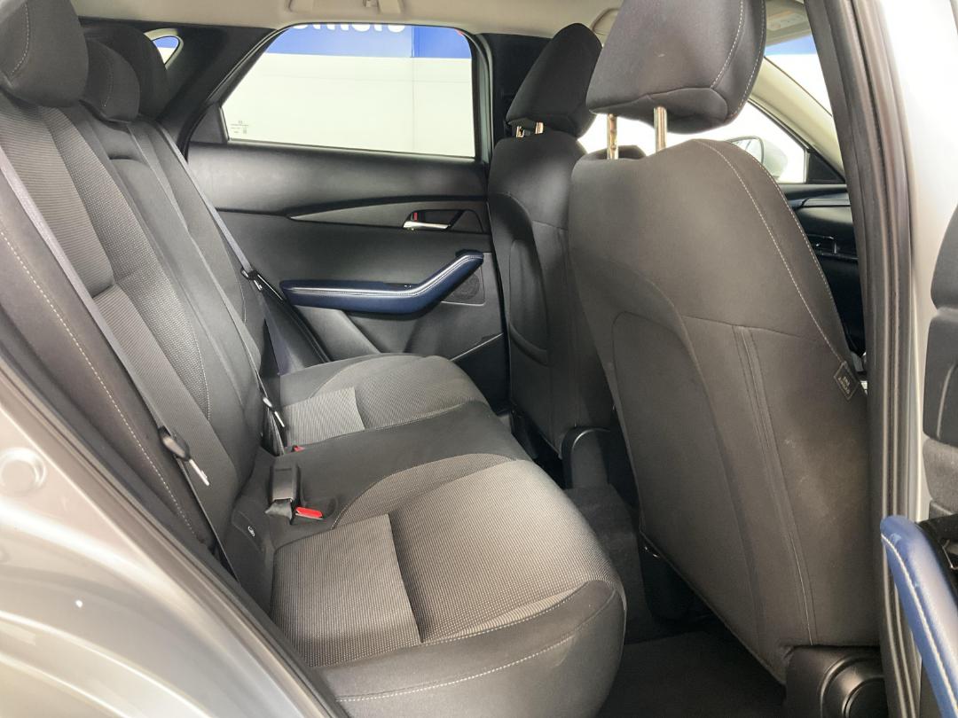 Photo '20' of Mazda CX-30