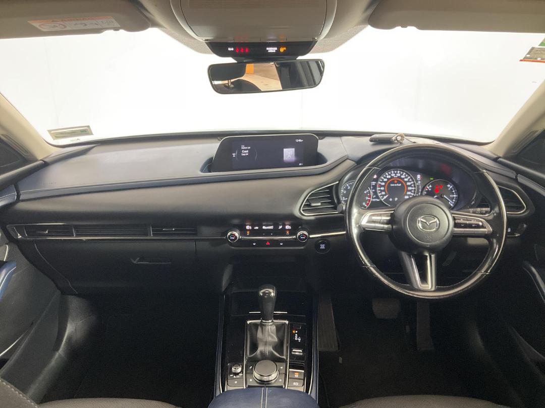 Photo '17' of Mazda CX-30