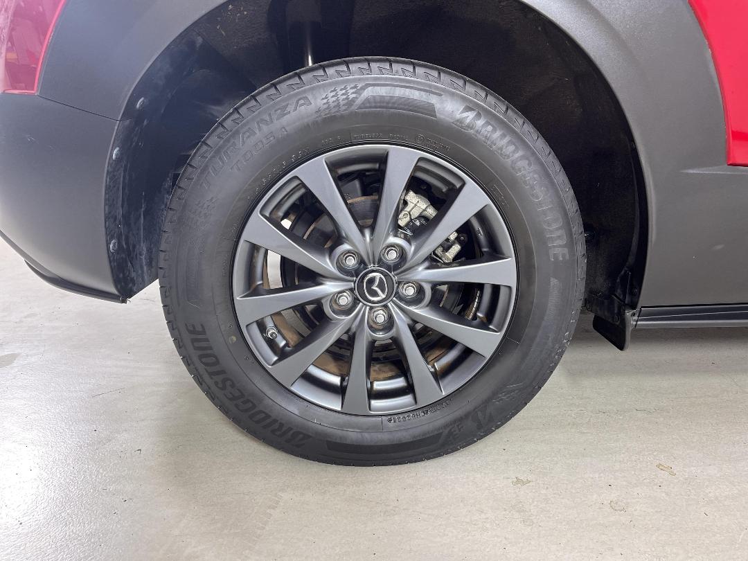 Photo '12' of Mazda CX-30