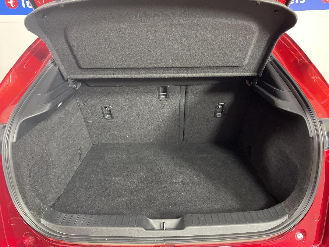 Photo '14' of Mazda CX-30