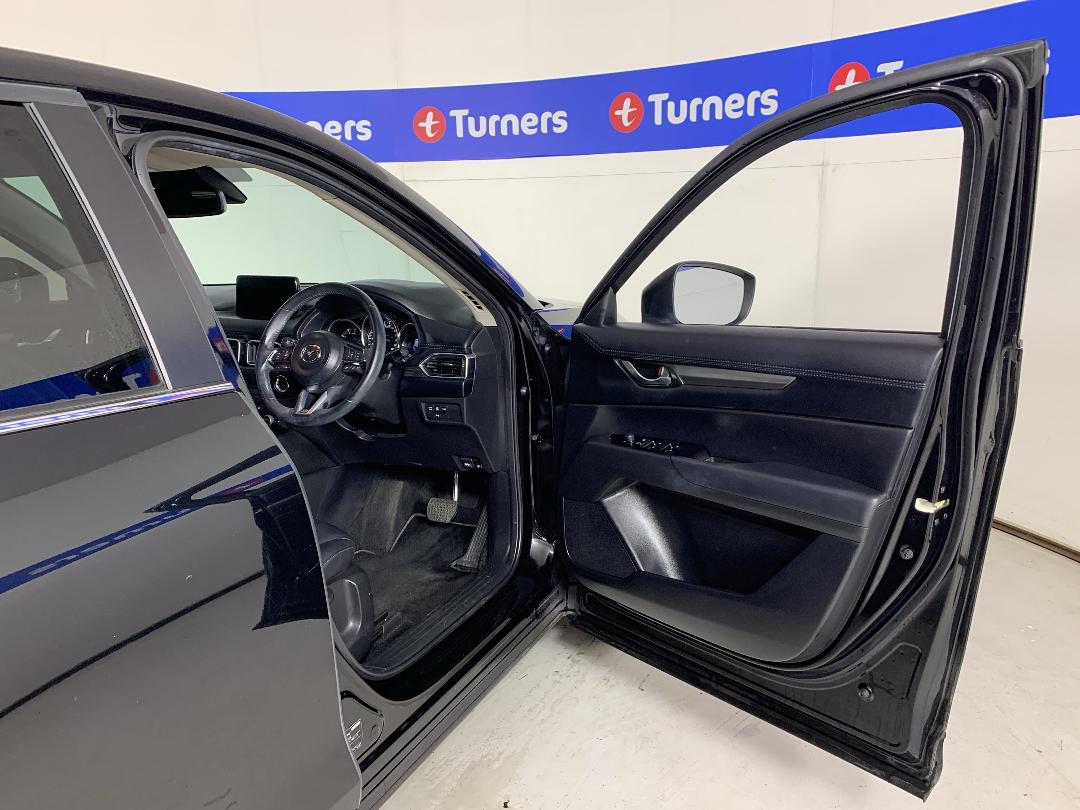 Photo '15' of Mazda CX-5