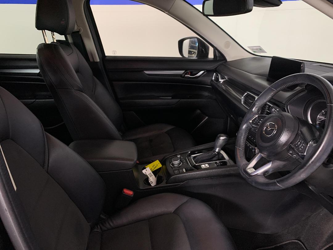 Photo '16' of Mazda CX-5