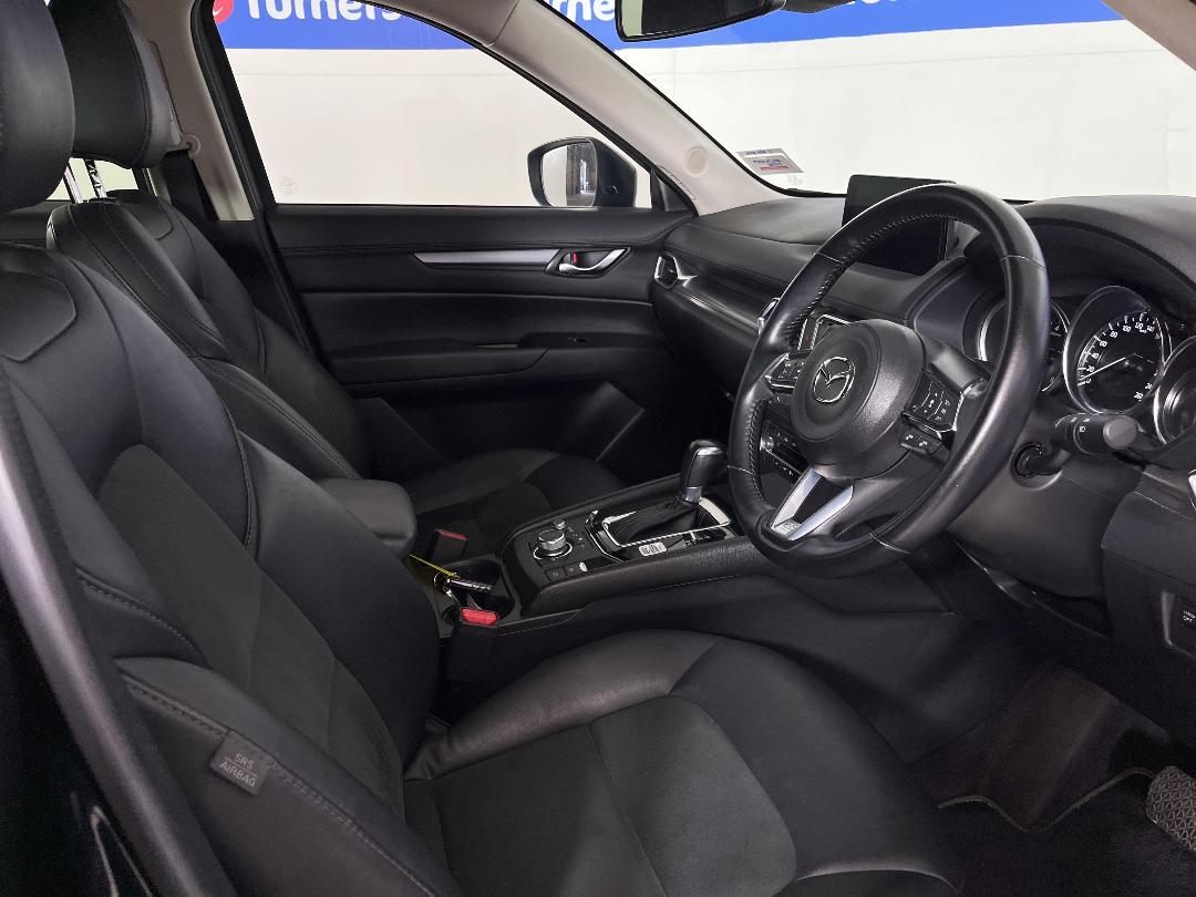 Photo '16' of Mazda CX-5