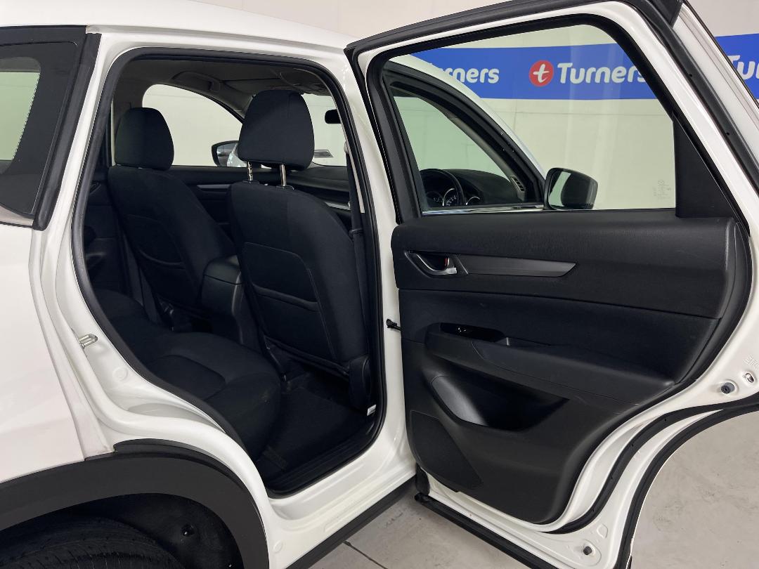 Photo '19' of Mazda CX-5 Photo '19' of Mazda CX-5