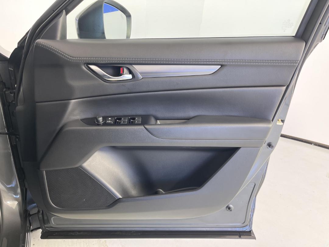 Photo '15' of Mazda CX-5