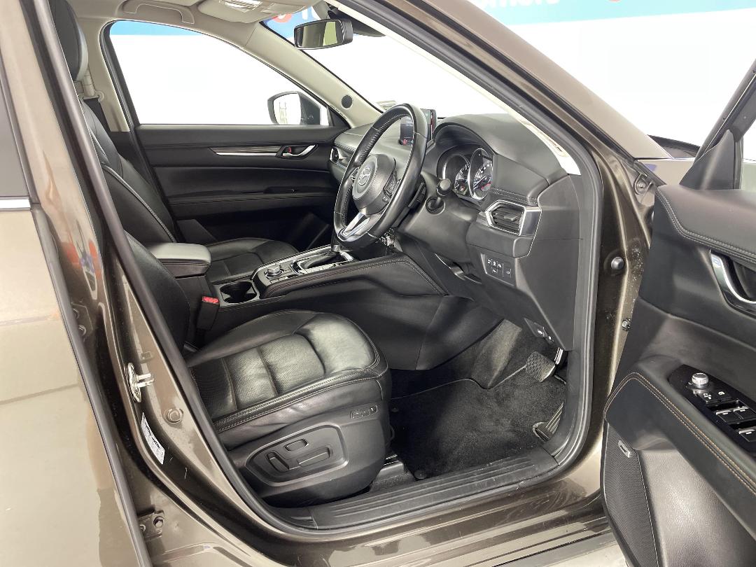 Photo '16' of Mazda CX-5 Photo '16' of Mazda CX-5