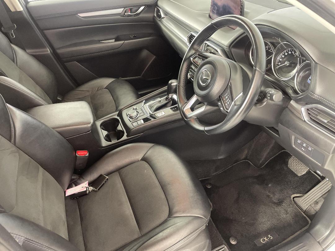 Photo '16' of Mazda CX-5