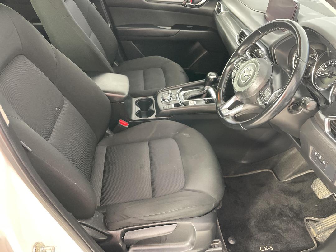 Photo '16' of Mazda CX-5