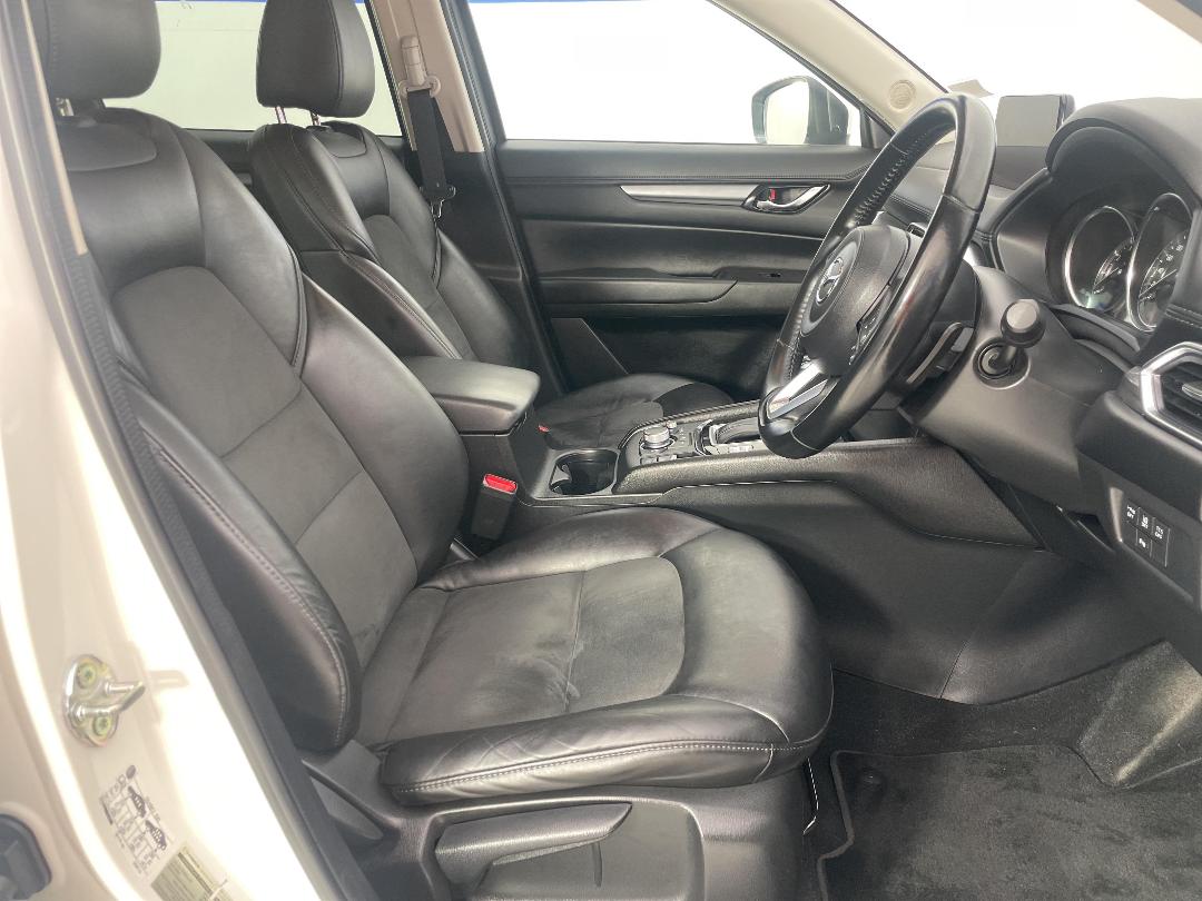 Photo '16' of Mazda CX-5