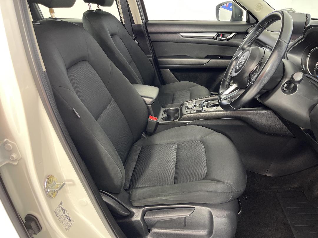 Photo '16' of Mazda CX-5 Photo '16' of Mazda CX-5