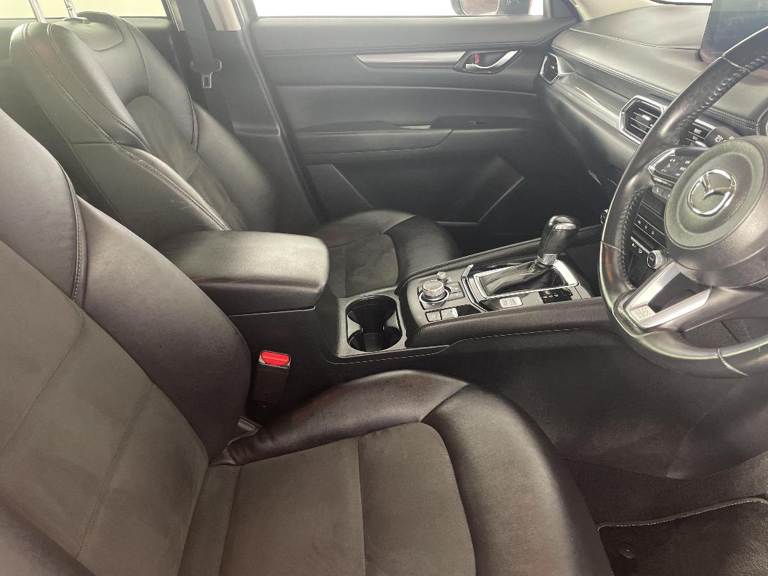 Photo '16' of Mazda CX-5