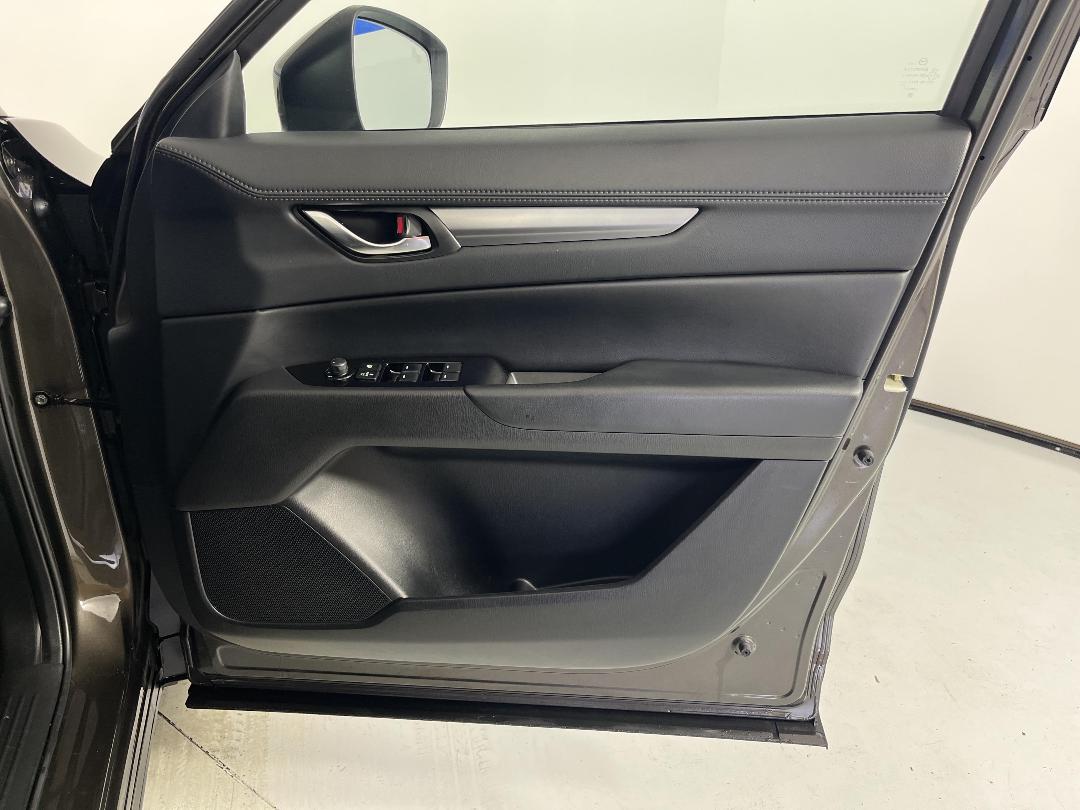 Photo '15' of Mazda CX-5