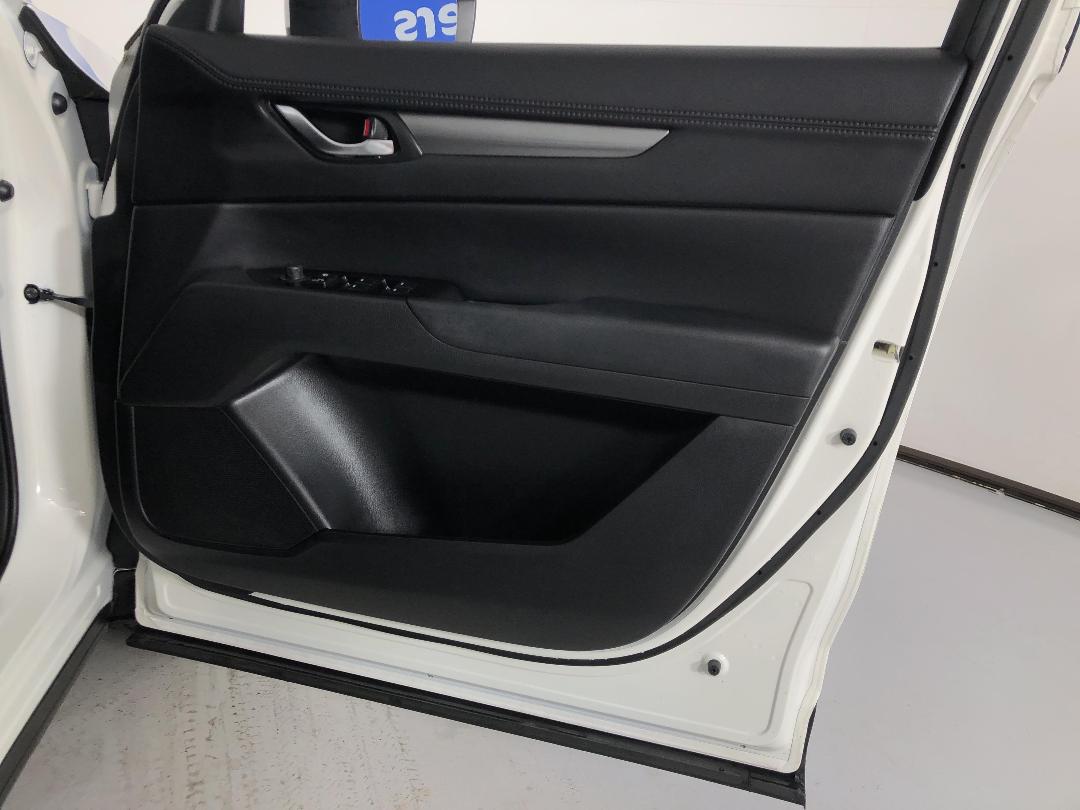 Photo '15' of Mazda CX-5 Photo '15' of Mazda CX-5