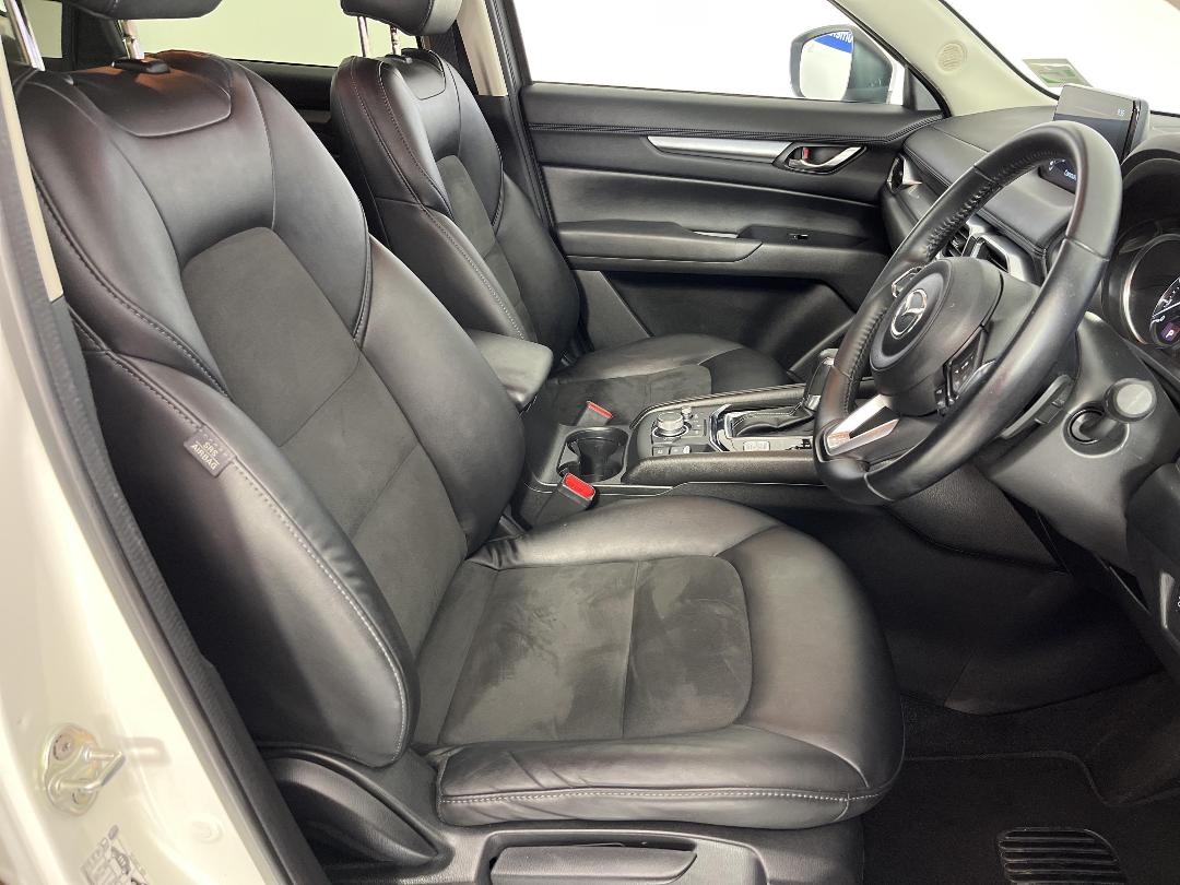 Photo '16' of Mazda CX-5