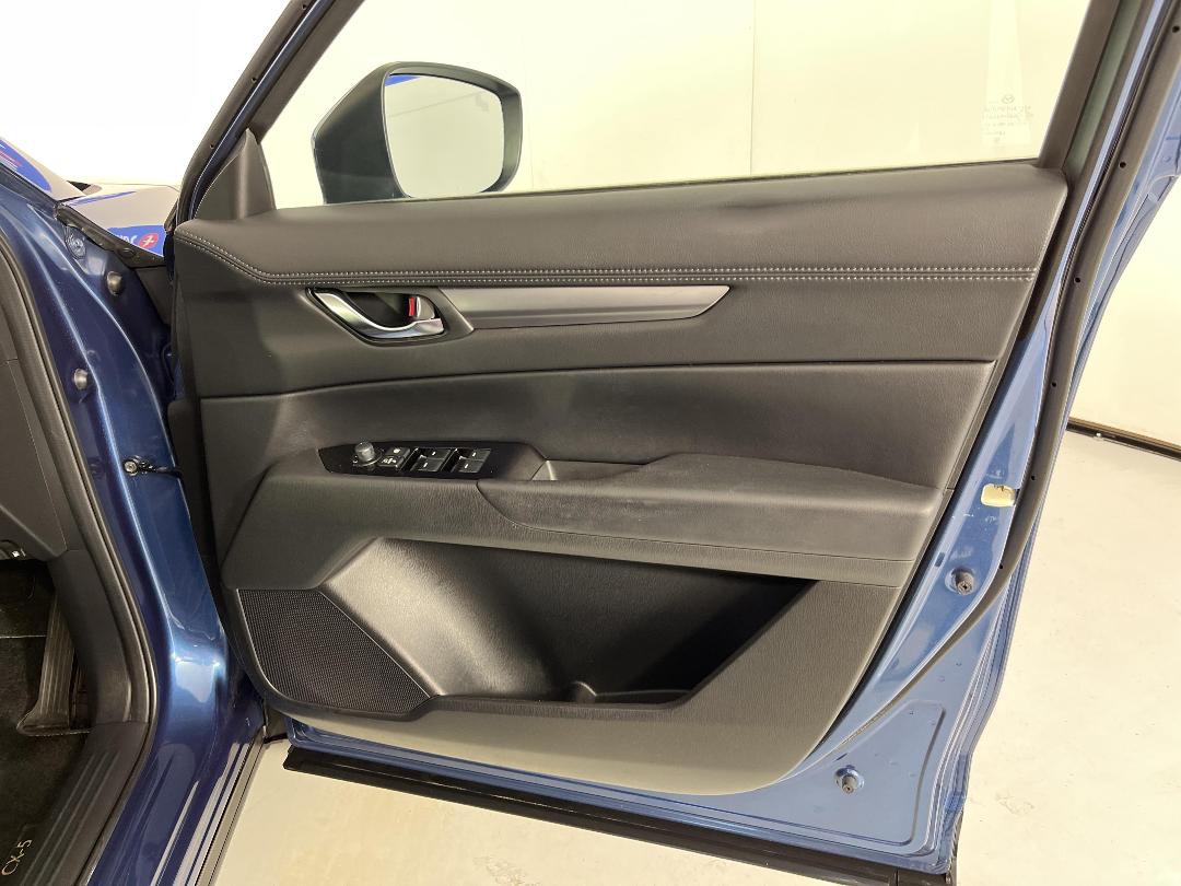 Photo '15' of Mazda CX-5