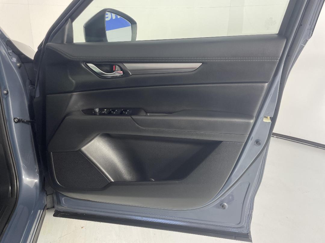 Photo '15' of Mazda CX-5