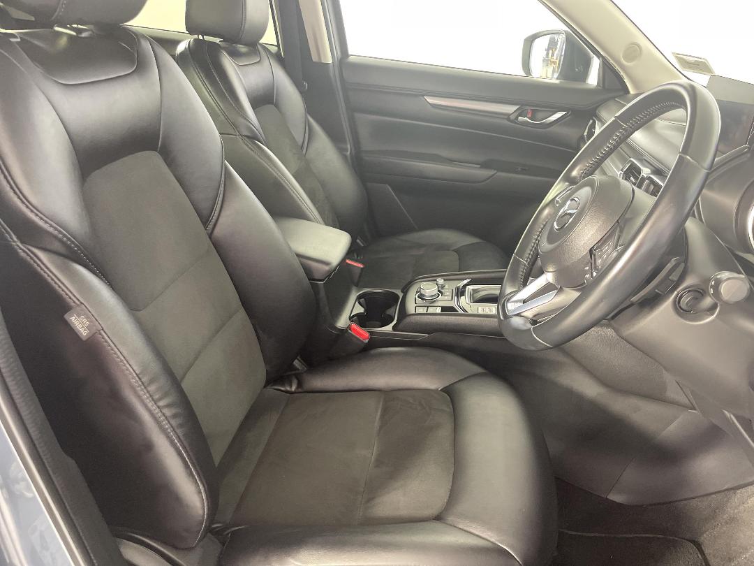 Photo '16' of Mazda CX-5