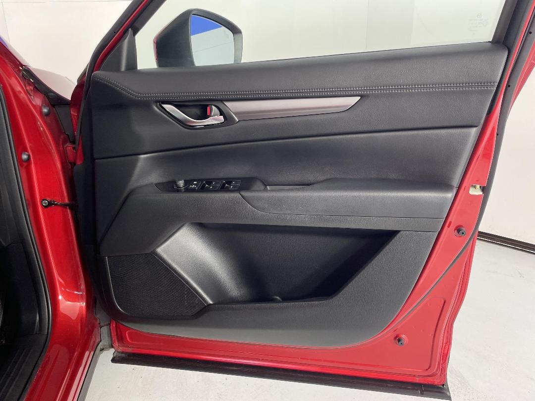 Photo '15' of Mazda CX-5