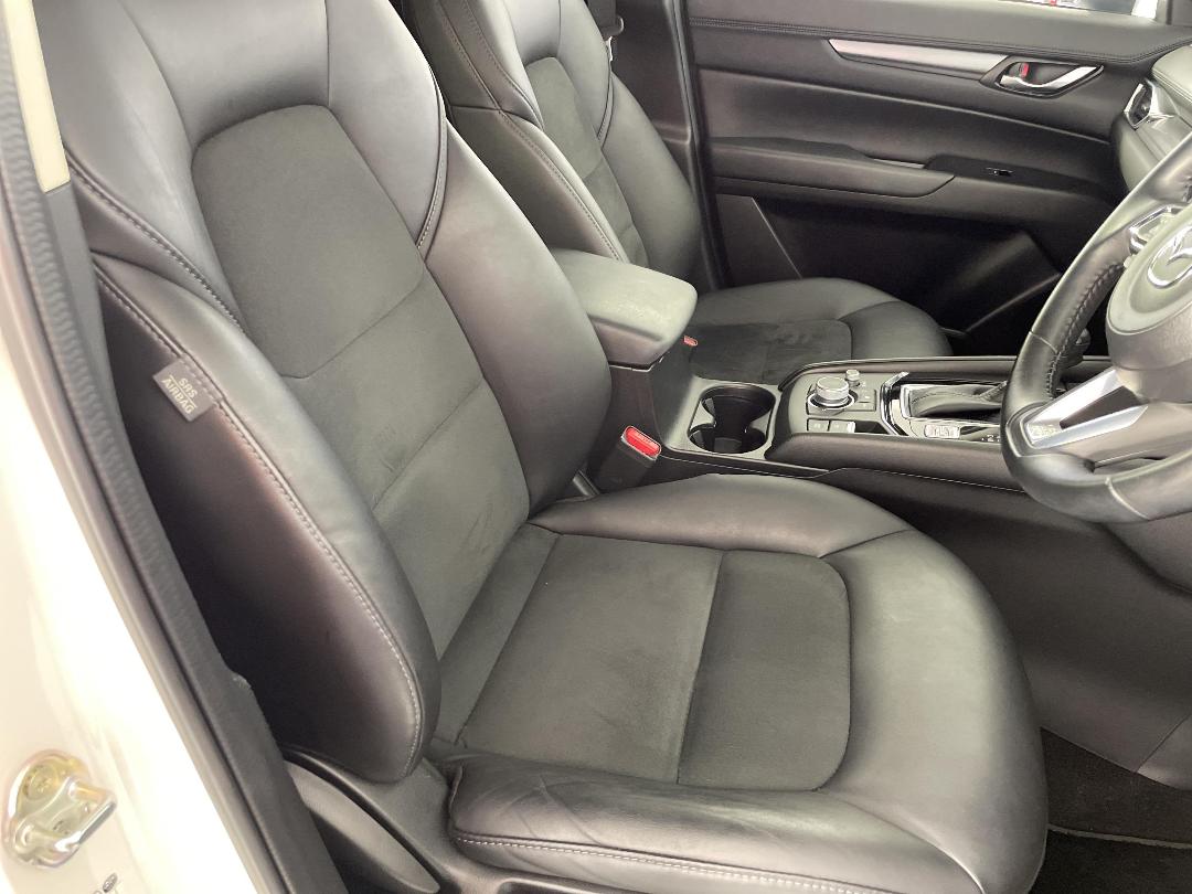 Photo '16' of Mazda CX-5