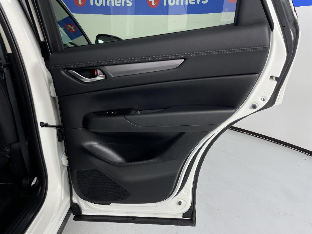 Photo '19' of Mazda CX-5